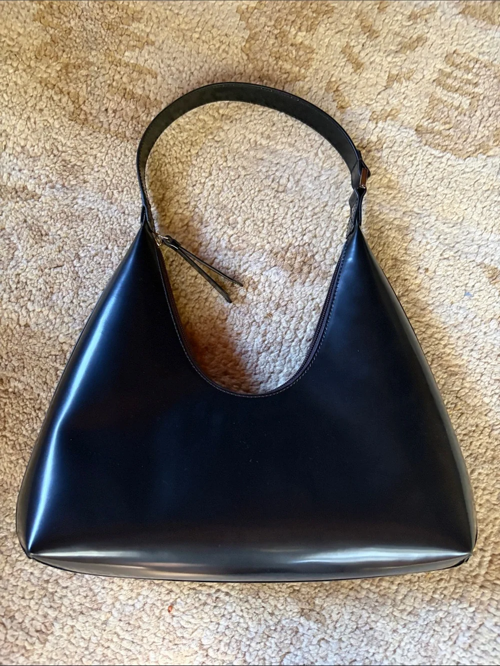 NEW BY FAR amber bag in black patent leather - Picture 7 of 7